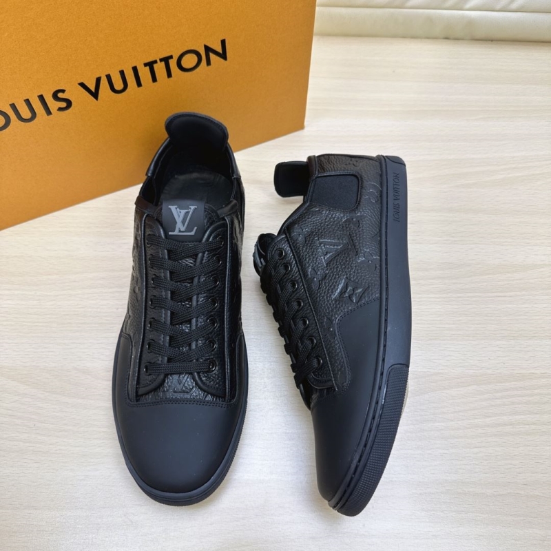 l**is V*t*n sneakers